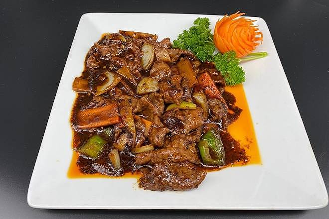 Bœuf aux poivrons, sauce à l'haricot noir