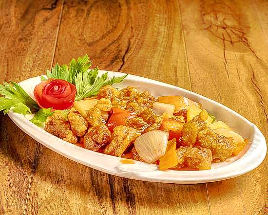 Bœuf croustillant, sauce aigre-douce piquante